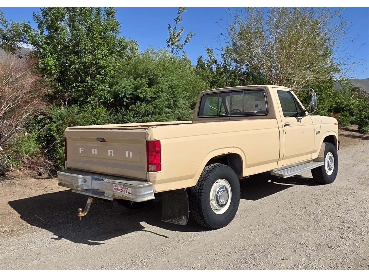 Ford-F250-1985-Tan-Tan-14