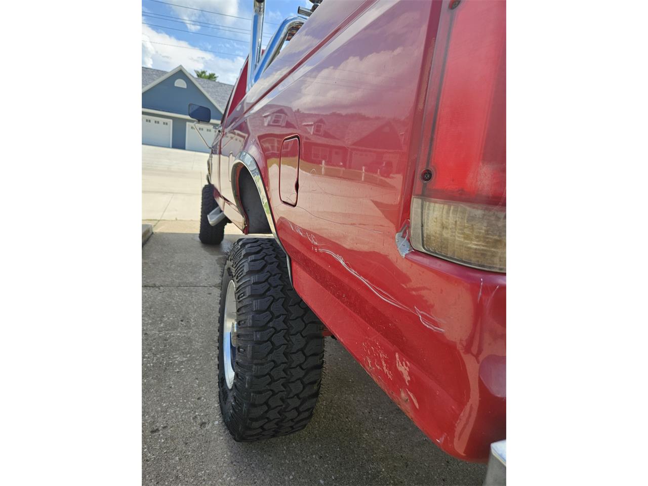 Ford-F250-1987-Red-with-yellow-flam-Red-and-black-15