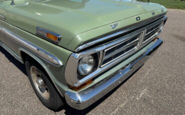 Ford-F250-Camper-Special-1971-Pickup-Truck-21