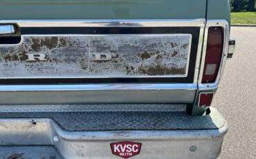 Ford-F250-Camper-Special-1971-Pickup-Truck-33