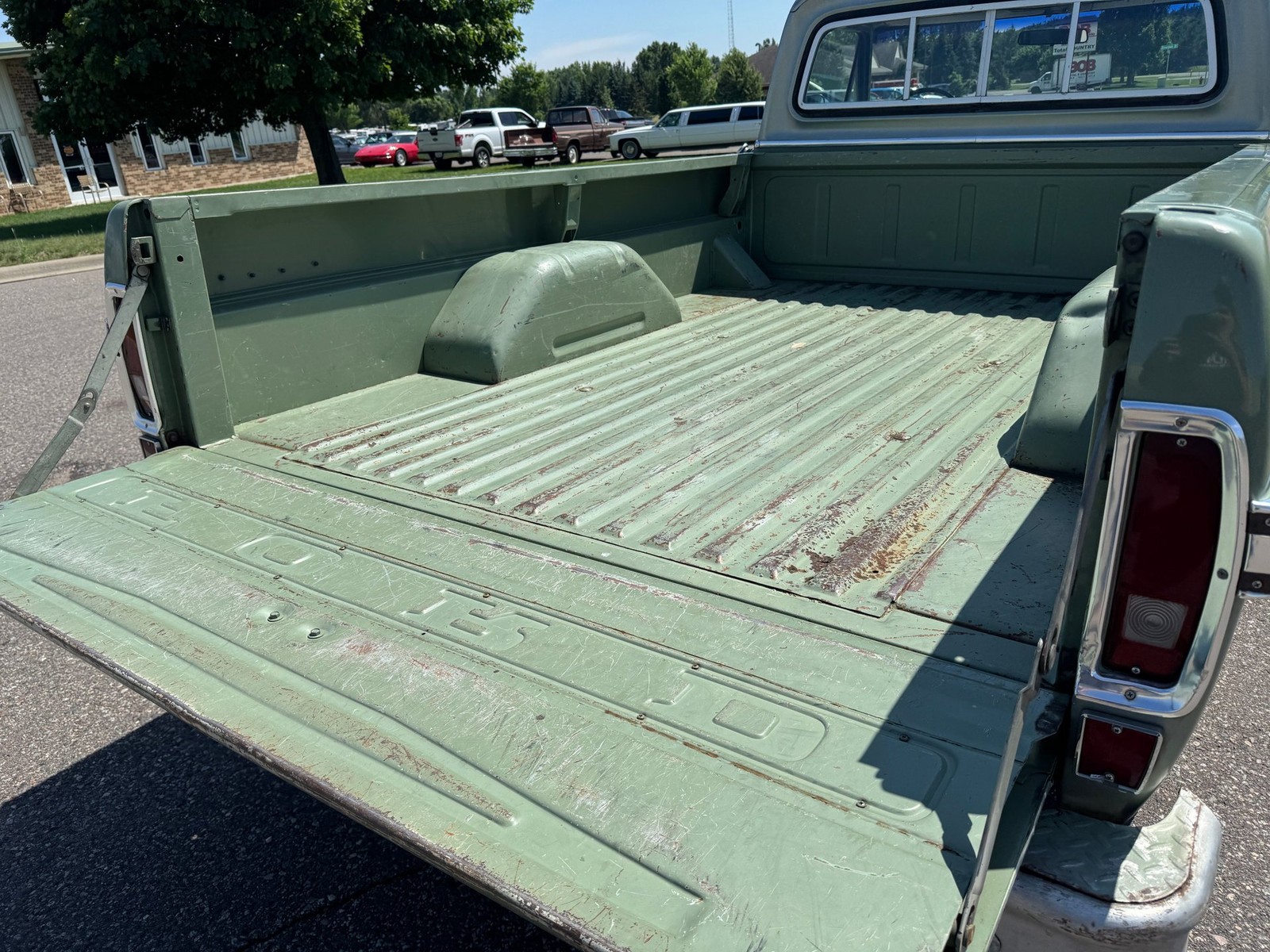Ford-F250-Camper-Special-1971-Pickup-Truck-38