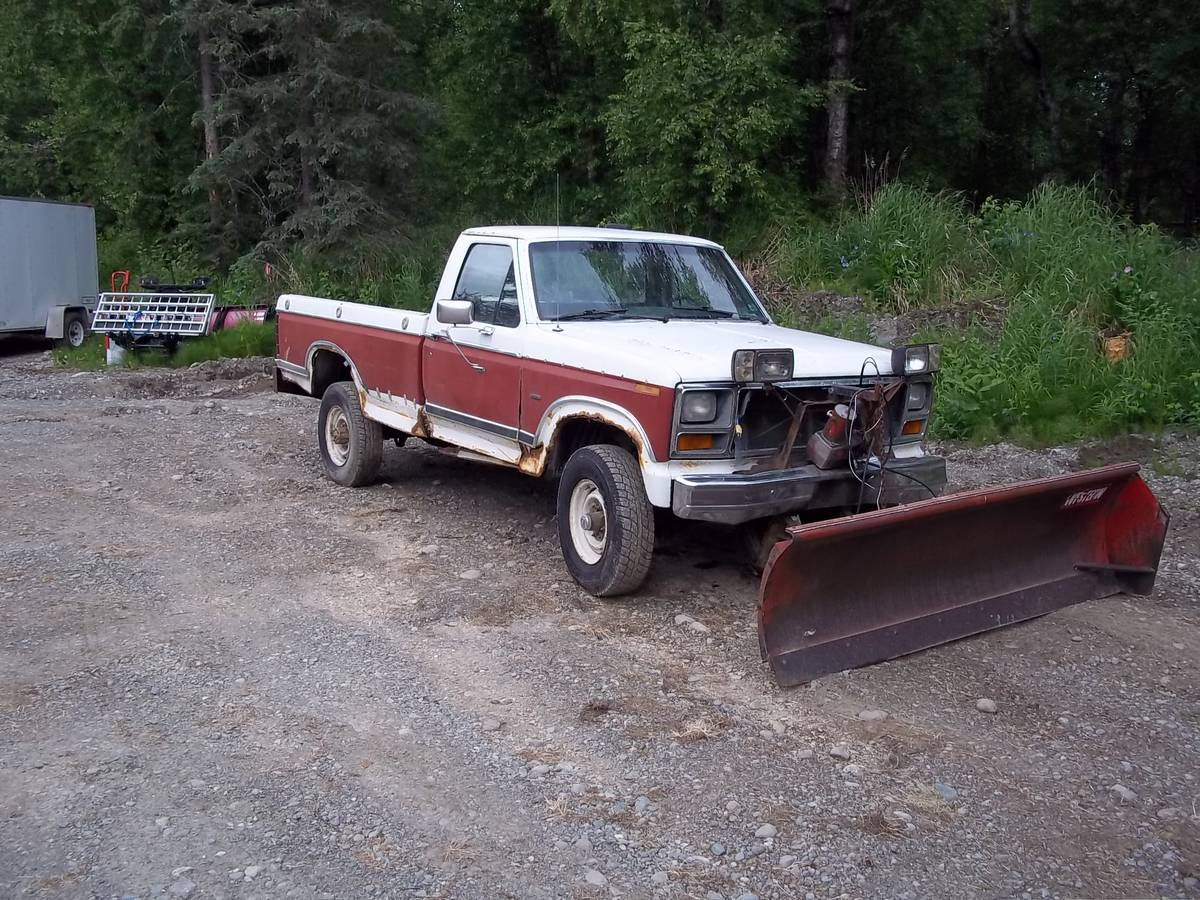 Ford-F250-diesel-1984-white