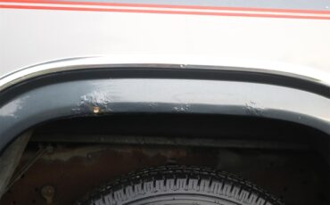 Ford-F250-lariat-1985-SilverCharcoal-Red-11