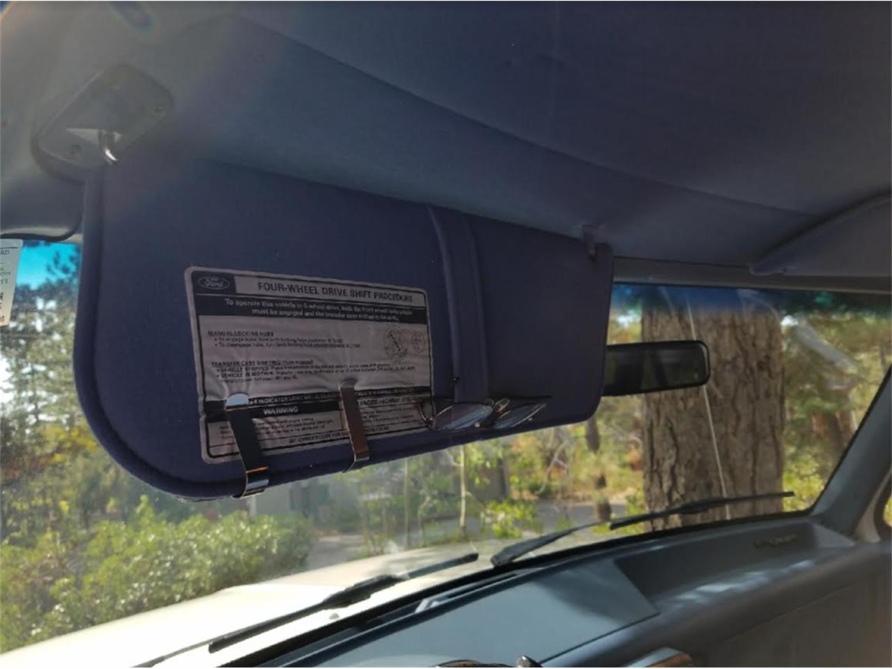 Ford-F250-lariat-1987-White-Blue-12