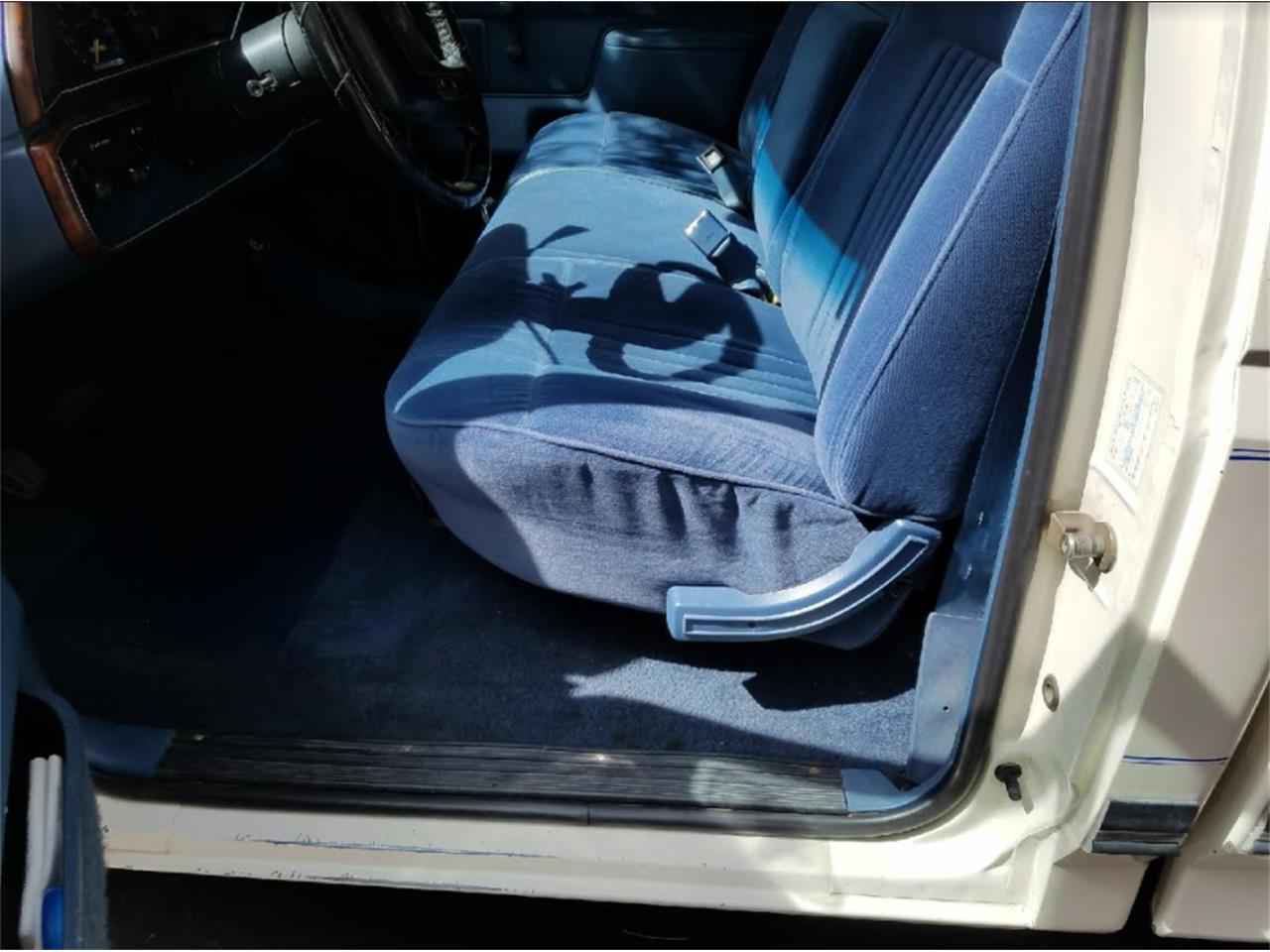 Ford-F250-lariat-1987-White-Blue-13