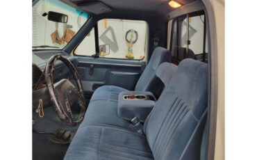 Ford-F250-lariat-1987-White-Blue-20