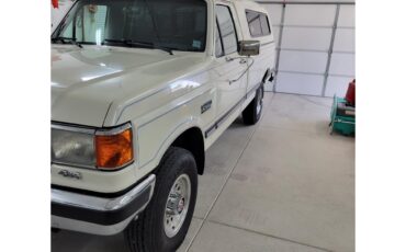 Ford-F250-lariat-1987-White-Blue-3