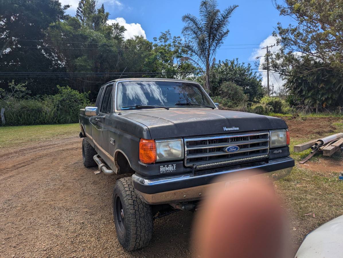 Ford-F250-lariat-1990-black-1