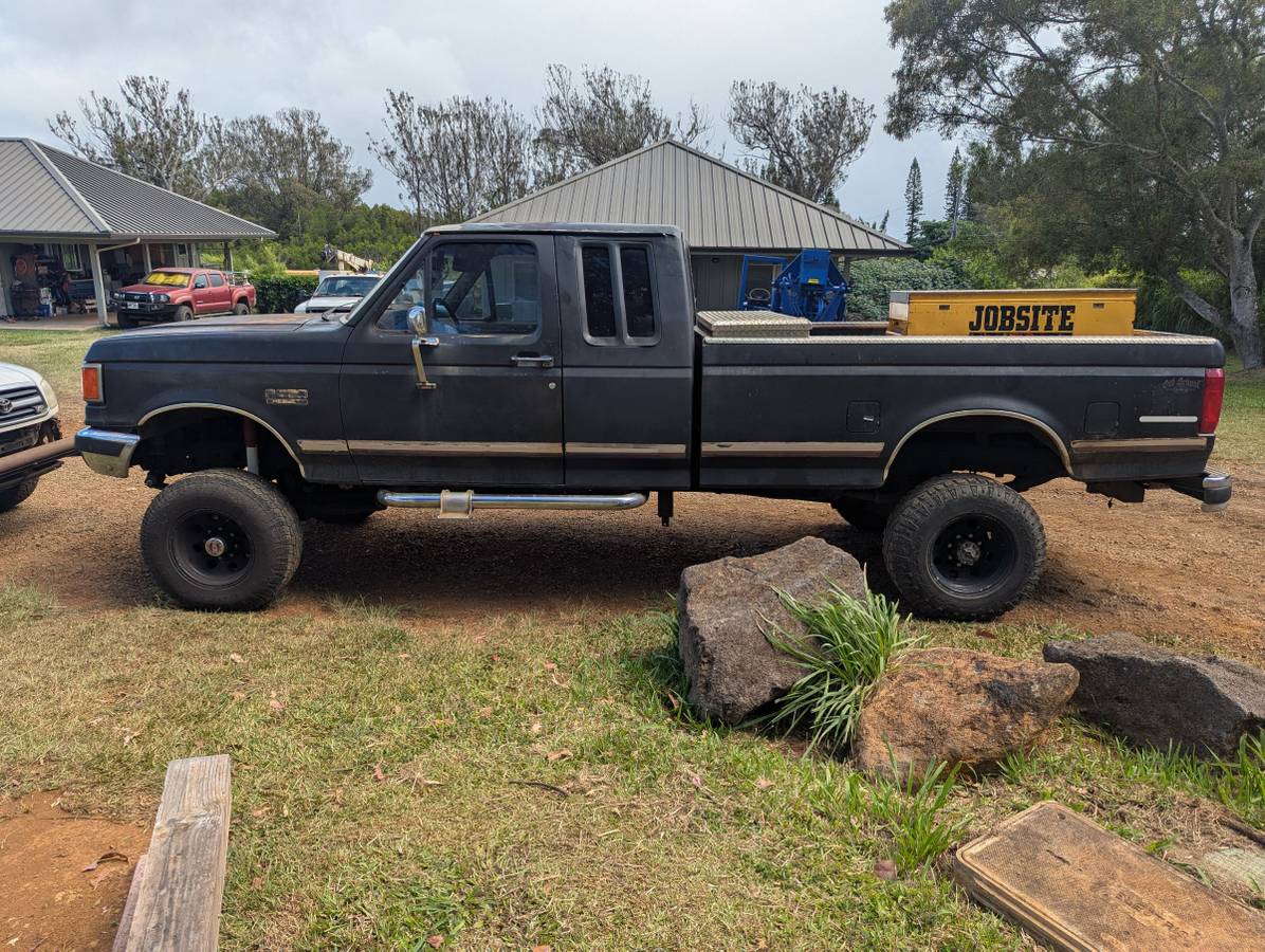 Ford-F250-lariat-1990-black-2