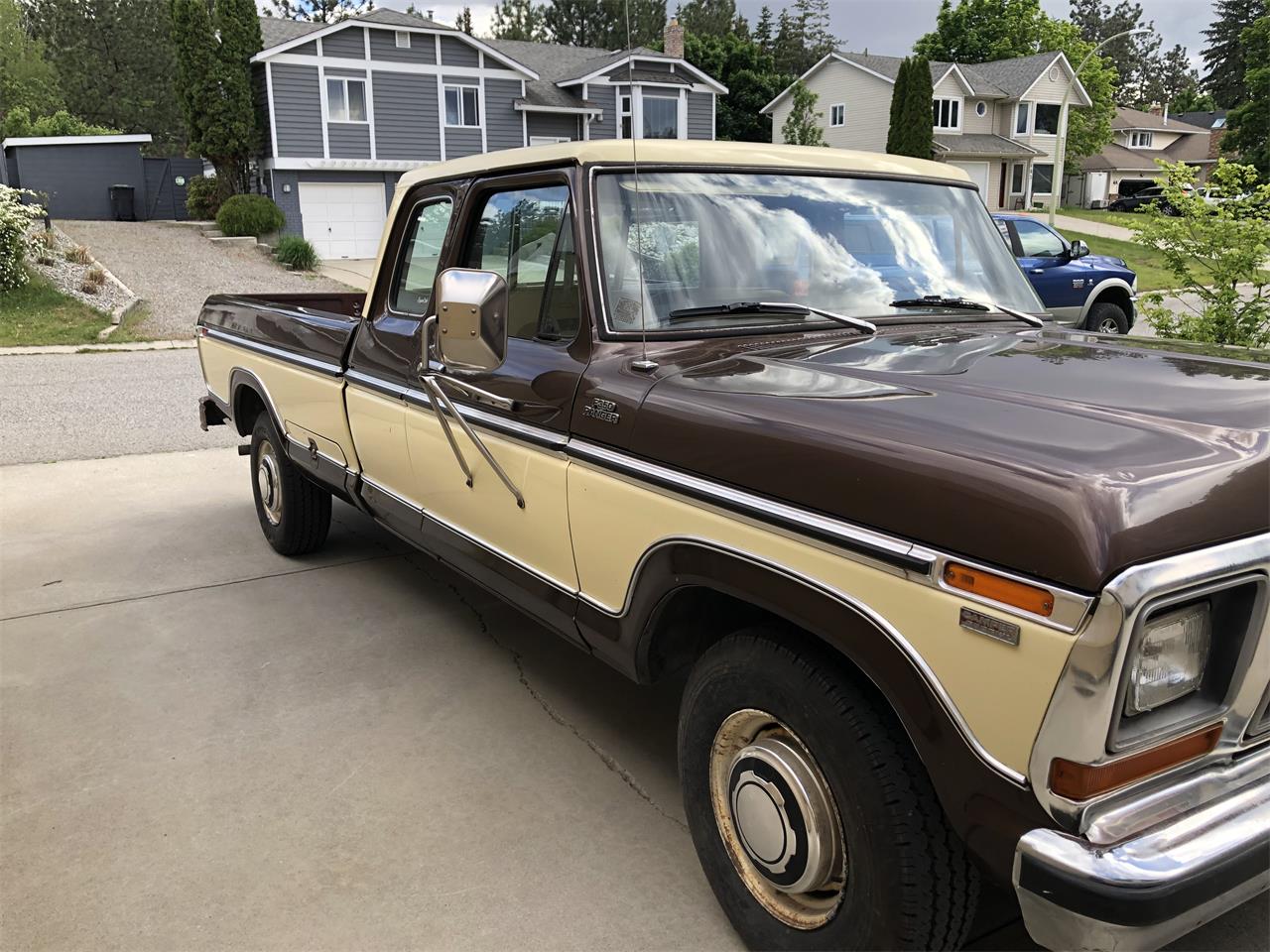 Ford-F350-1979-Brown-Tan-2