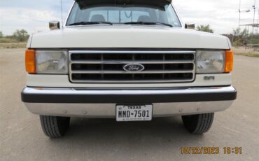 Ford-F350-1989-Wimbledon-white-Blue-26