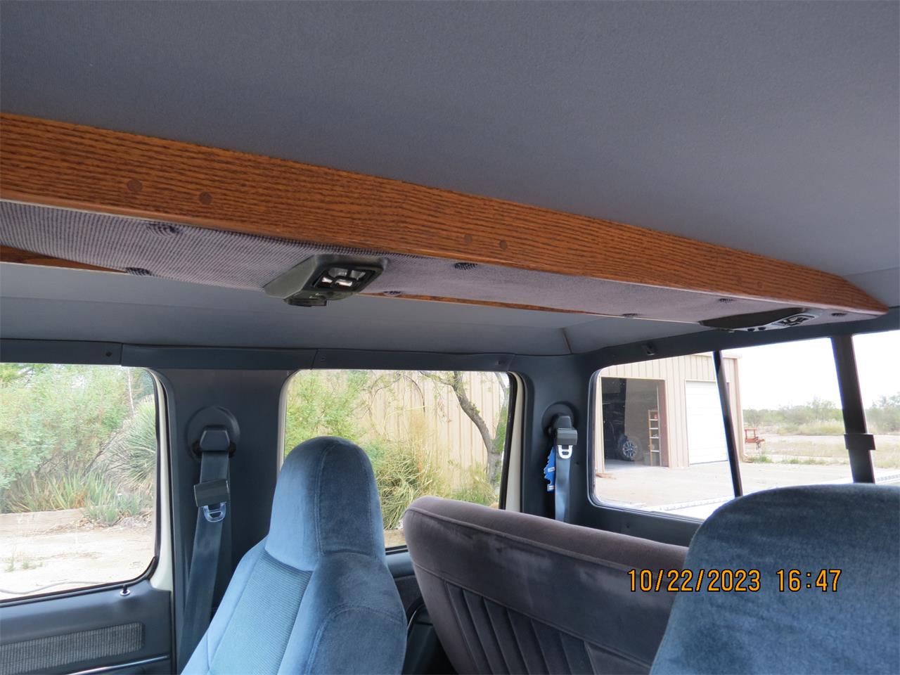 Ford-F350-1989-Wimbledon-white-Blue-35