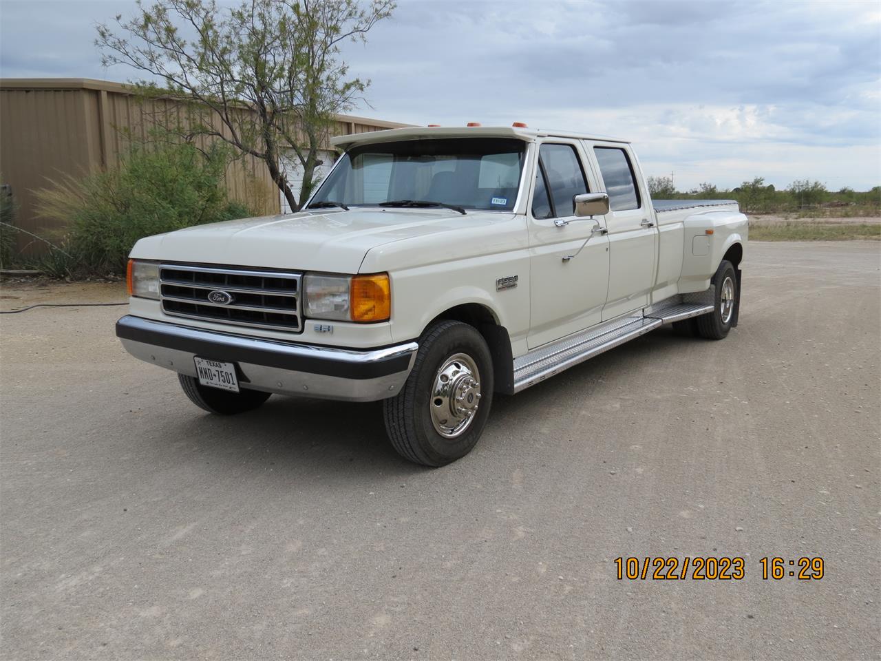 Ford-F350-1989-Wimbledon-white-Blue-37