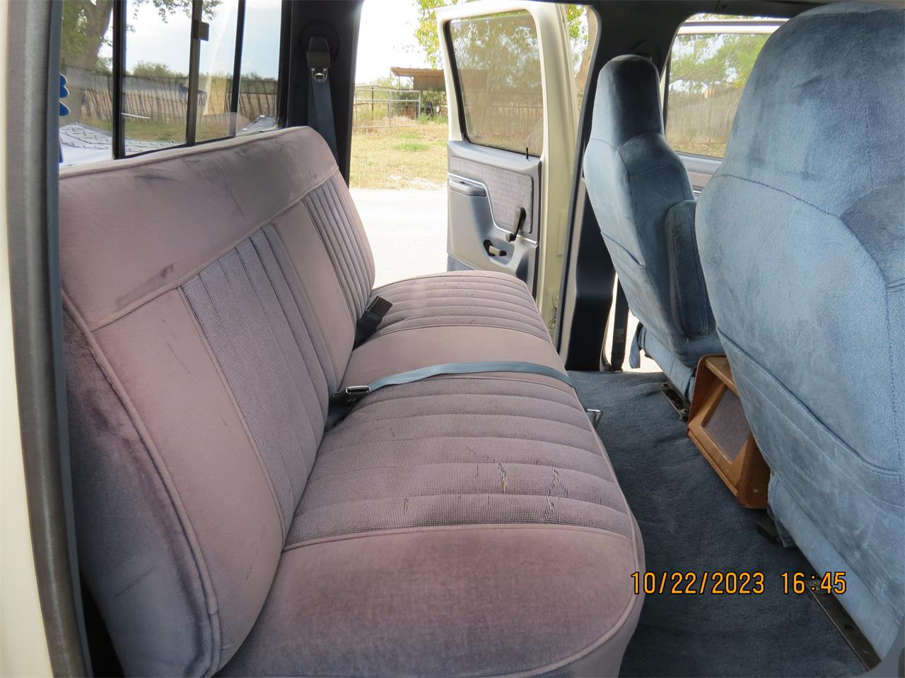 Ford-F350-1989-Wimbledon-white-Blue-40