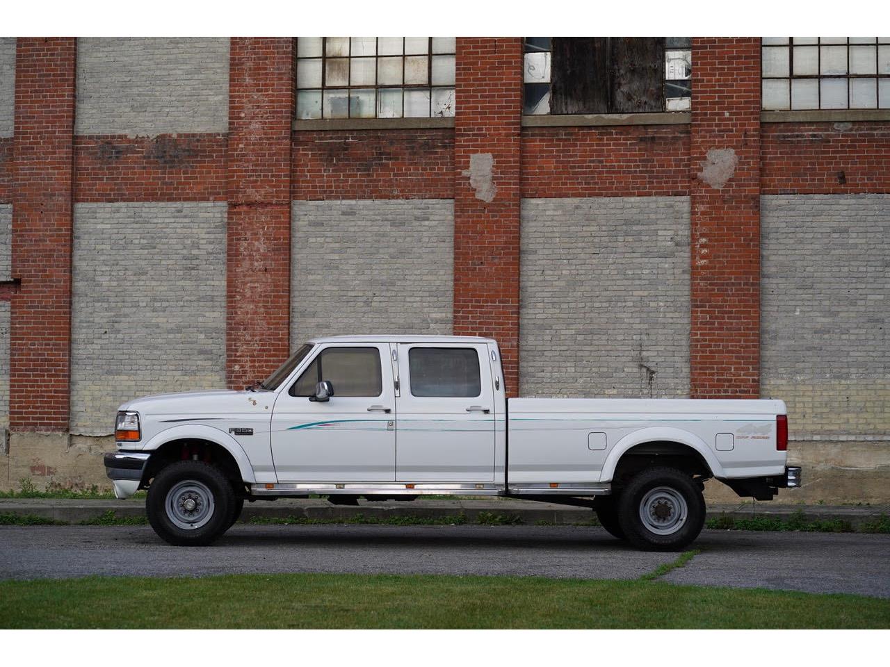 Ford-F350-1995-White-Blue-1