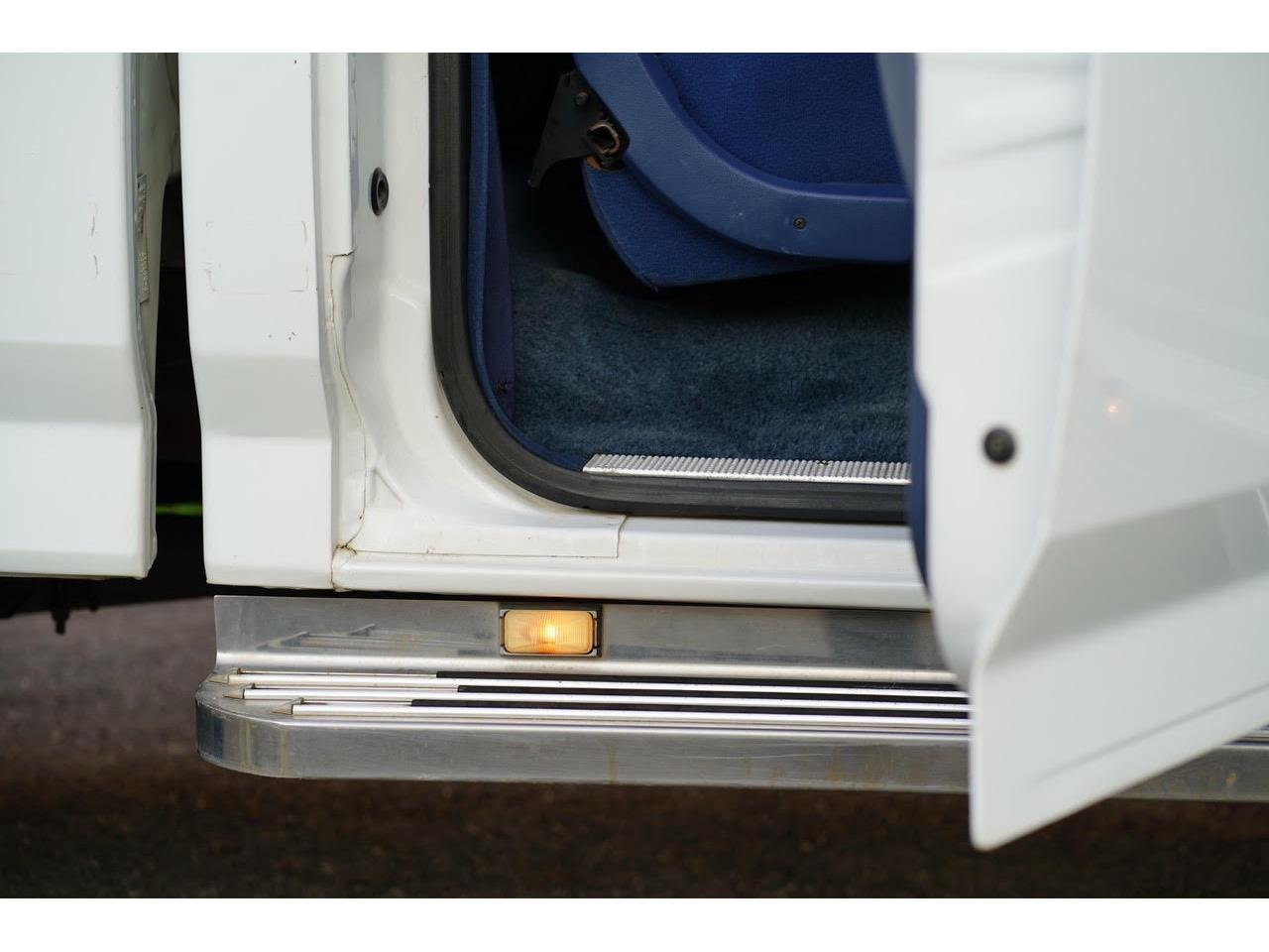 Ford-F350-1995-White-Blue-10