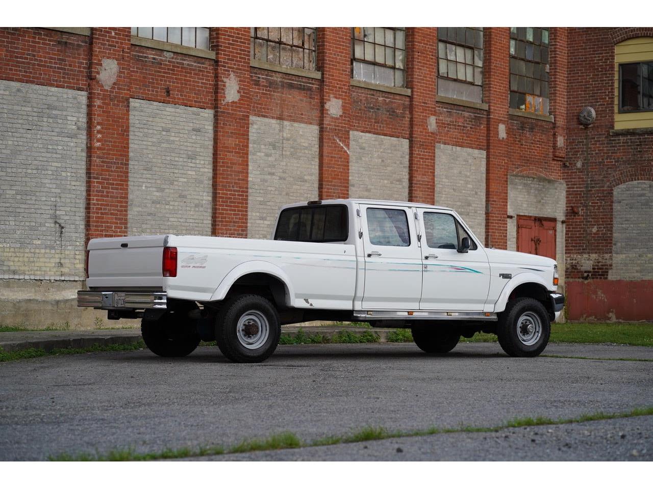 Ford-F350-1995-White-Blue-25