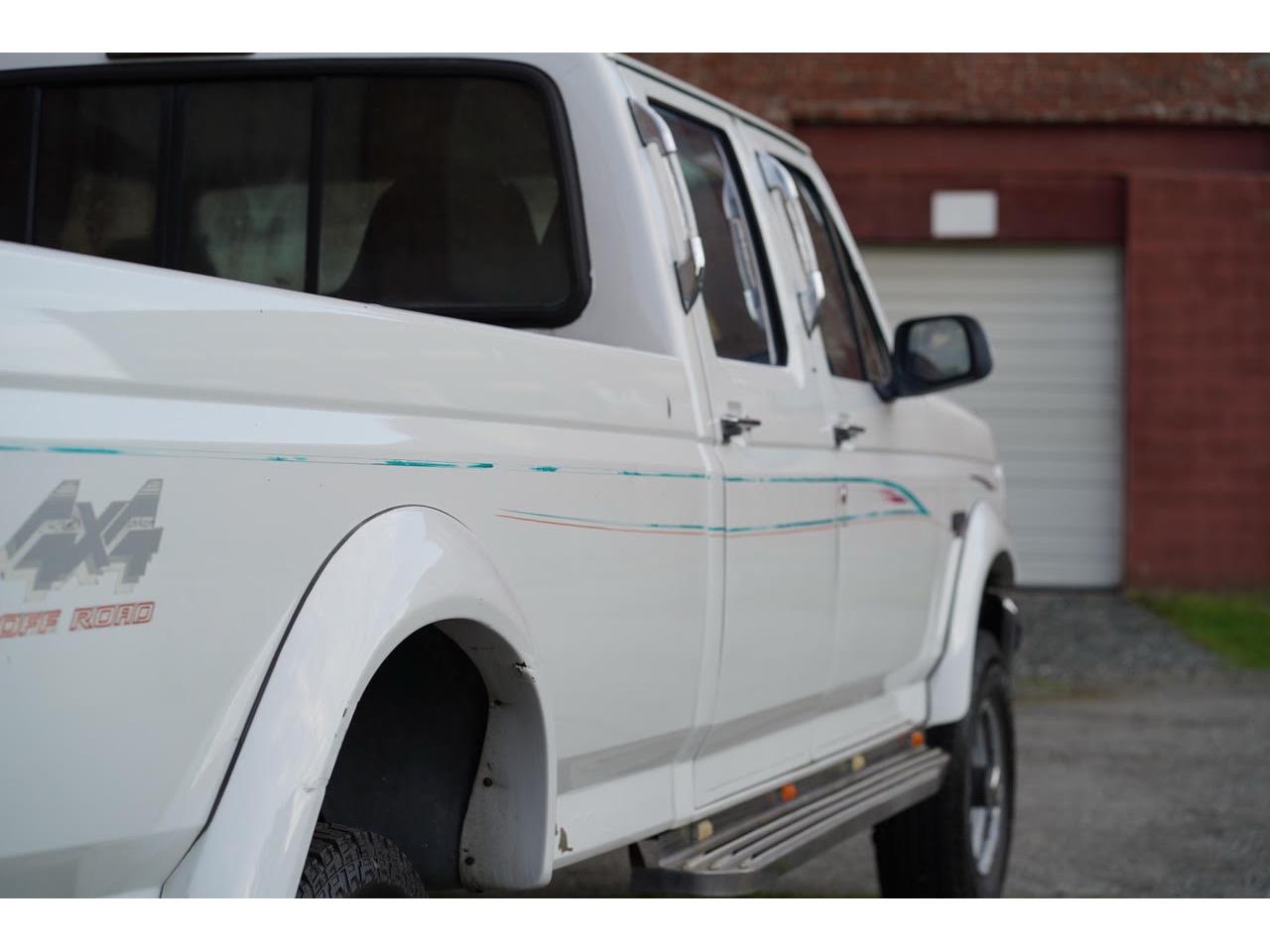 Ford-F350-1995-White-Blue-30