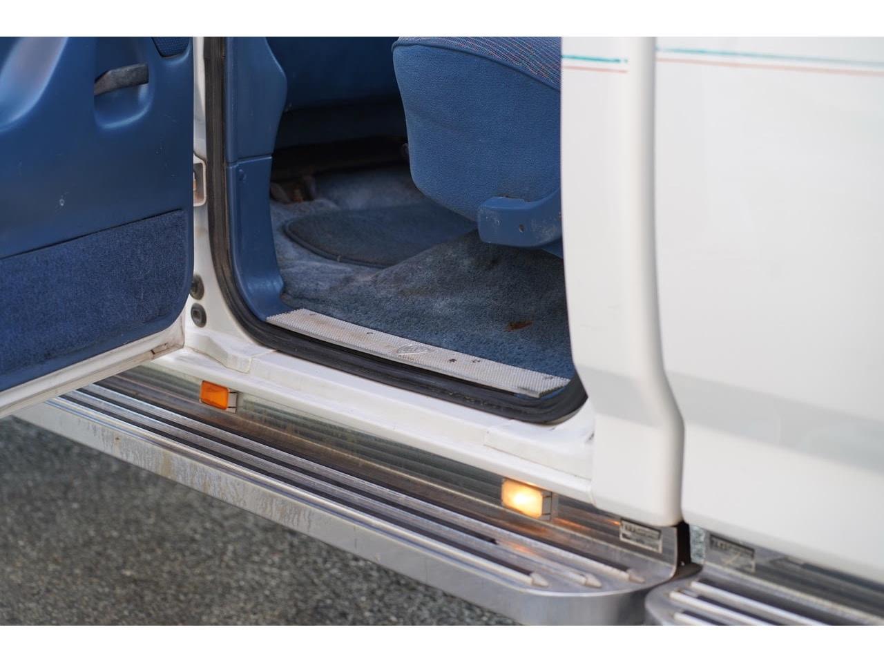 Ford-F350-1995-White-Blue-7
