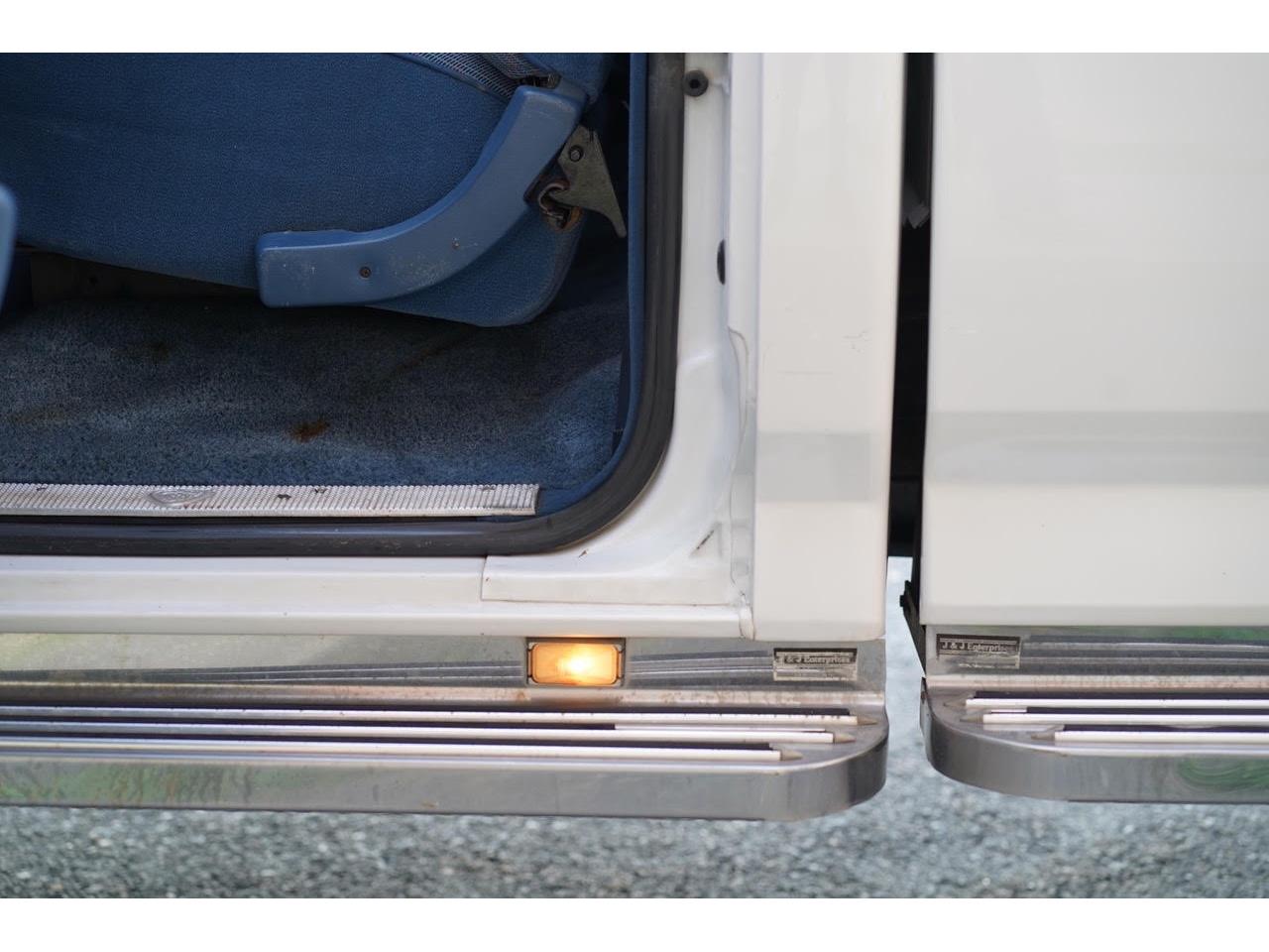 Ford-F350-1995-White-Blue-9