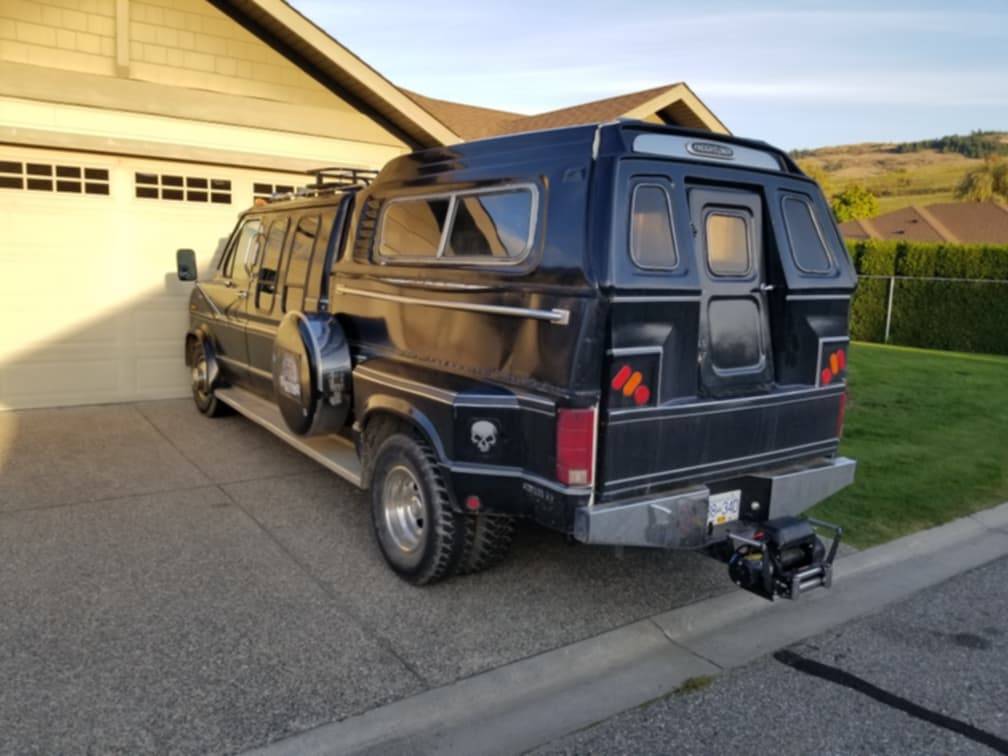 Ford-F350-centurion-diesel-1985-black-1