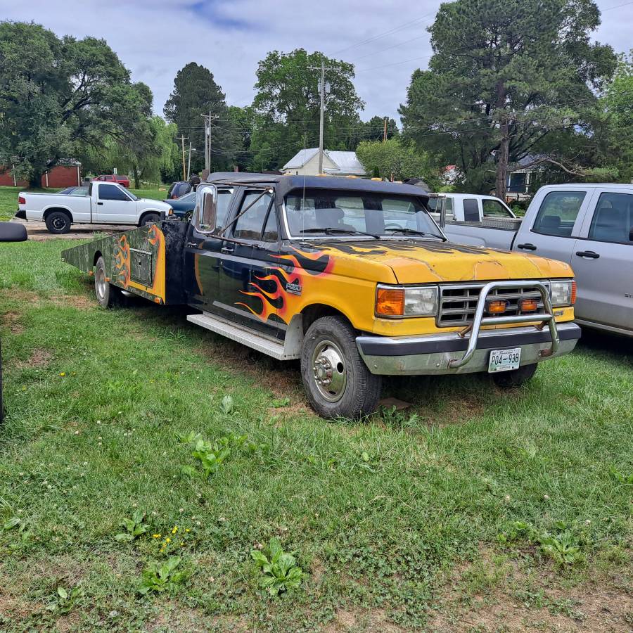 Ford-F350-super-duty-crew-cab-1988-black-2
