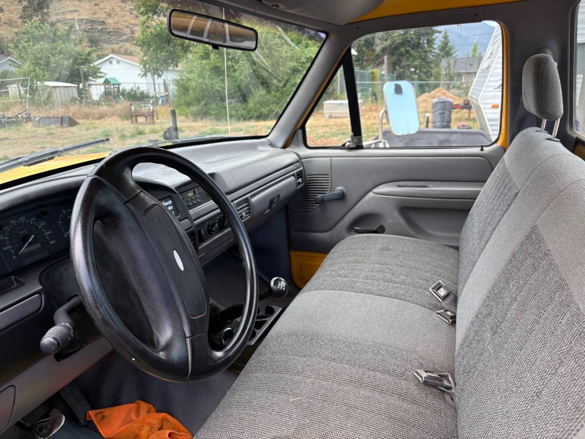 Ford-F350-super-duty-diesel-1994-yellow