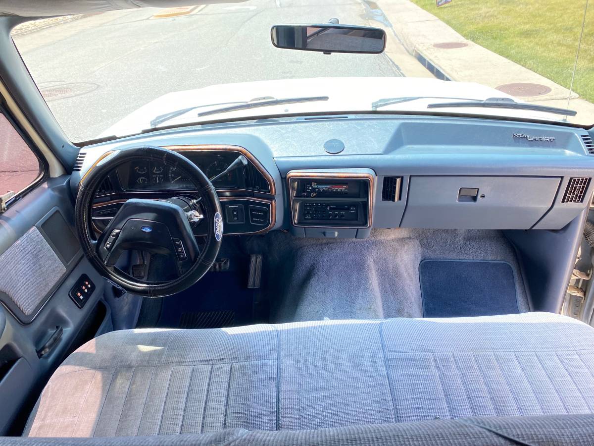 Ford-F350-super-duty-xlt-diesel-1991-white-18