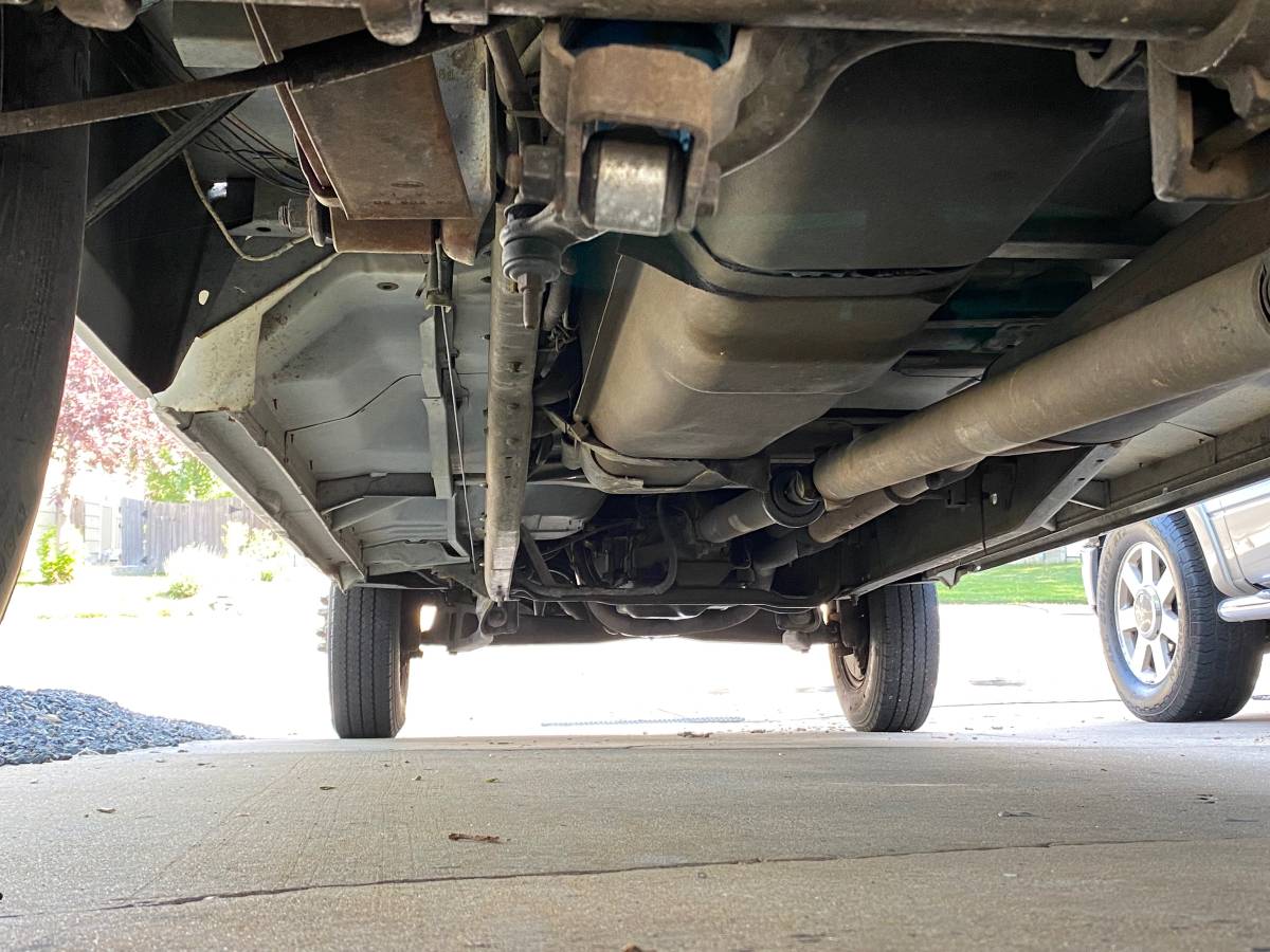 Ford-F350-super-duty-xlt-diesel-1991-white-21