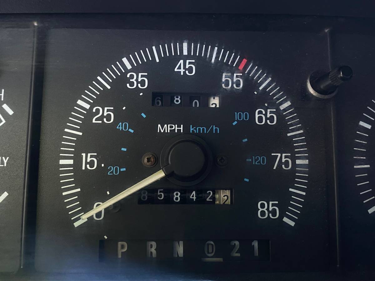 Ford-F350-super-duty-xlt-diesel-1991-white-39