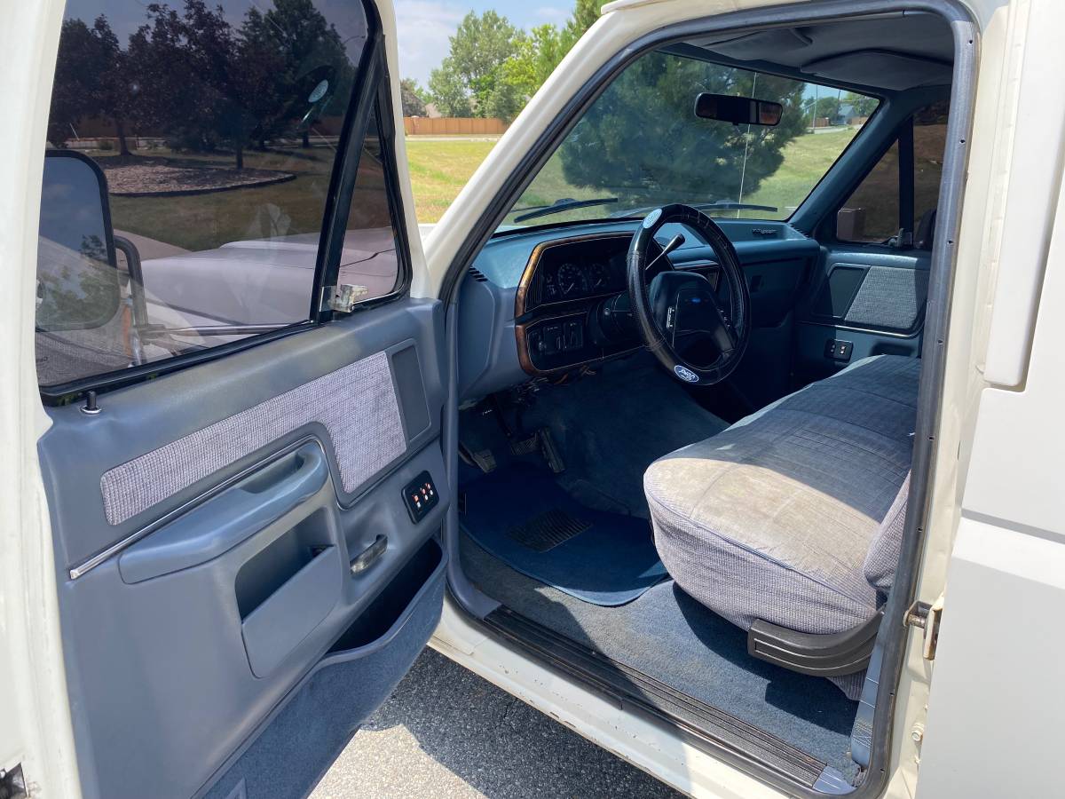 Ford-F350-super-duty-xlt-diesel-1991-white-8