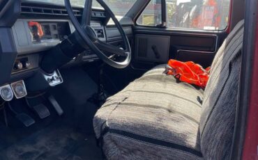 Ford-F700-1989-red-5