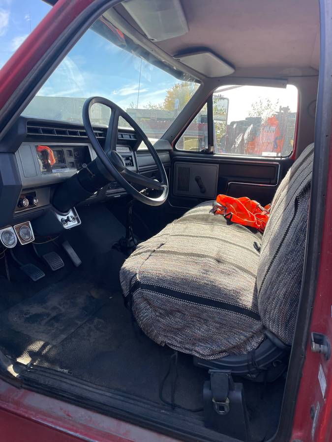 Ford-F700-1989-red-5