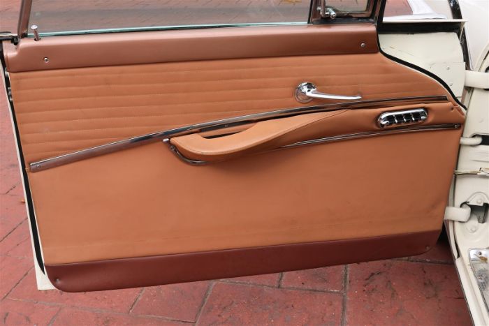 Ford-Fairlane-1955-11