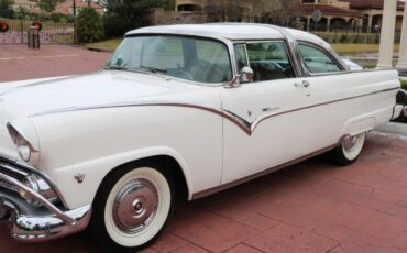 Ford-Fairlane-1955-15