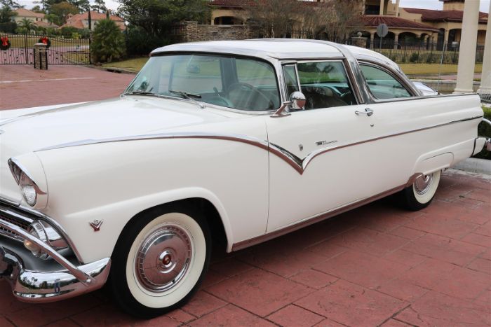Ford-Fairlane-1955-15