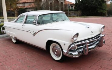 Ford-Fairlane-1955-17
