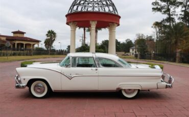 Ford-Fairlane-1955-19
