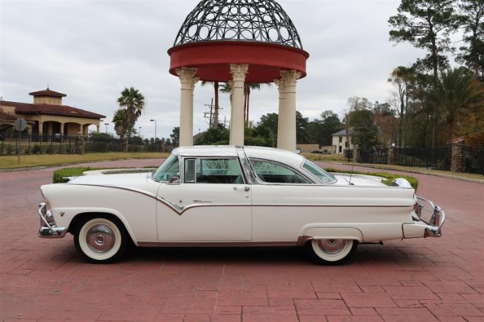 Ford-Fairlane-1955-19