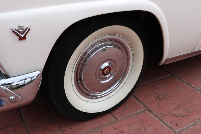 Ford-Fairlane-1955-23