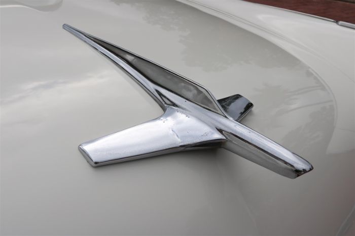 Ford-Fairlane-1955-31