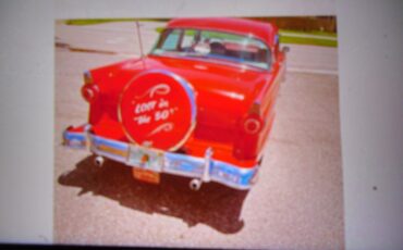 Ford-Fairlane-1956-Sedan-1