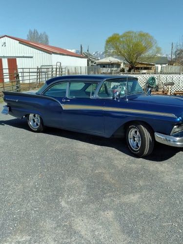 Ford-Fairlane-1957-Blue-Blue-2