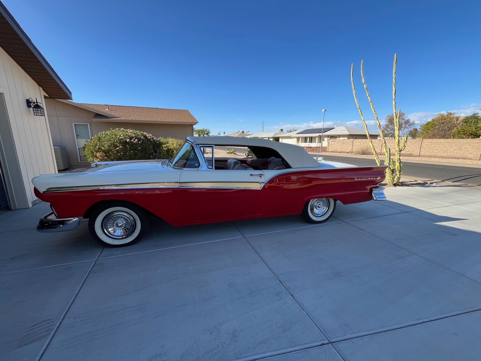 Ford-Fairlane-1957-Convertible-1