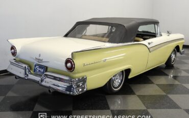 Ford-Fairlane-1957-Convertible-10