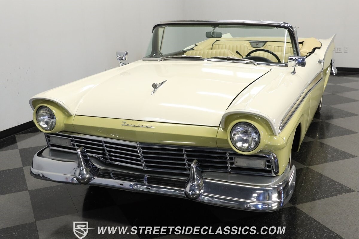Ford-Fairlane-1957-Convertible-16