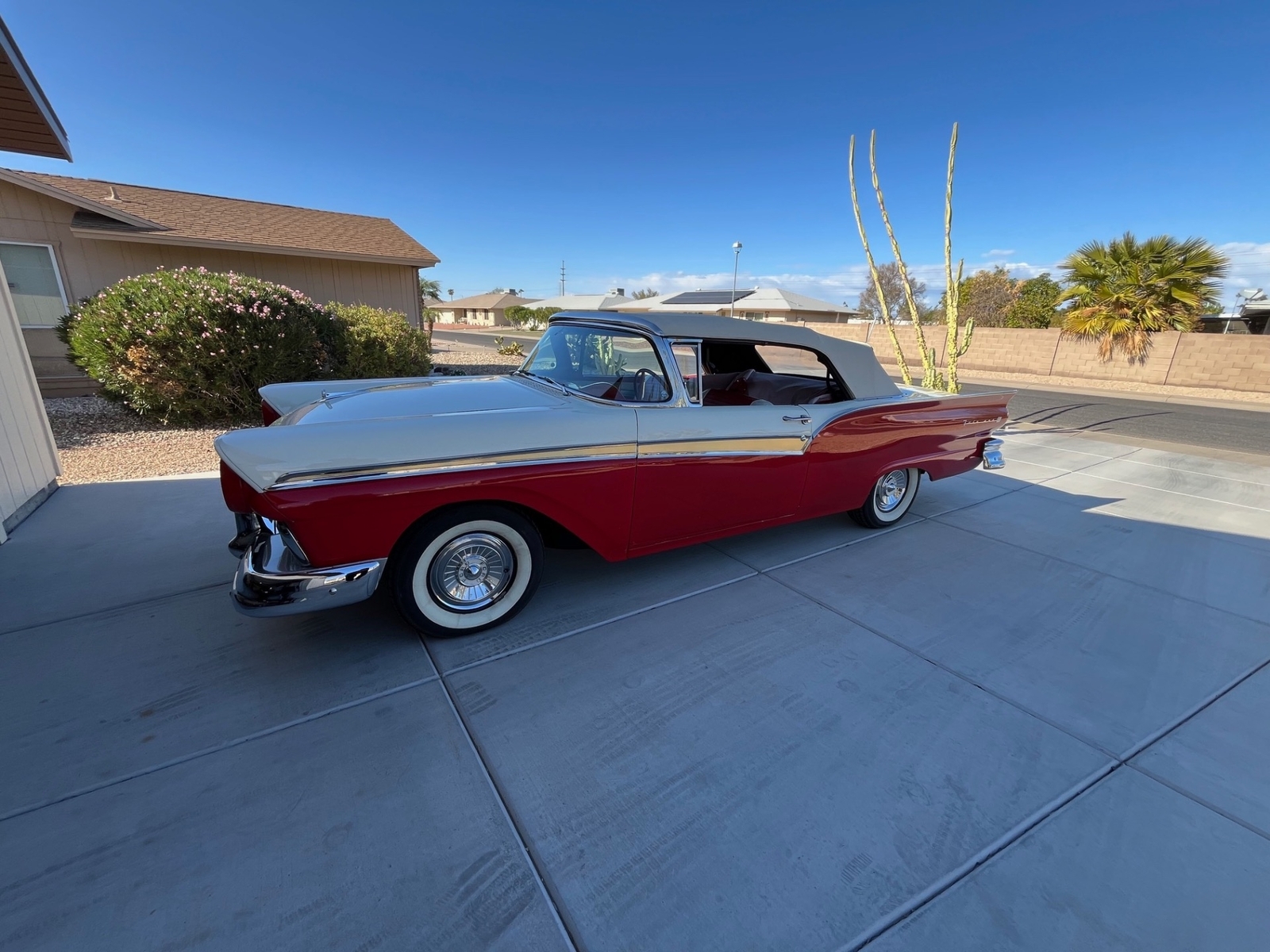 Ford-Fairlane-1957-Convertible-17