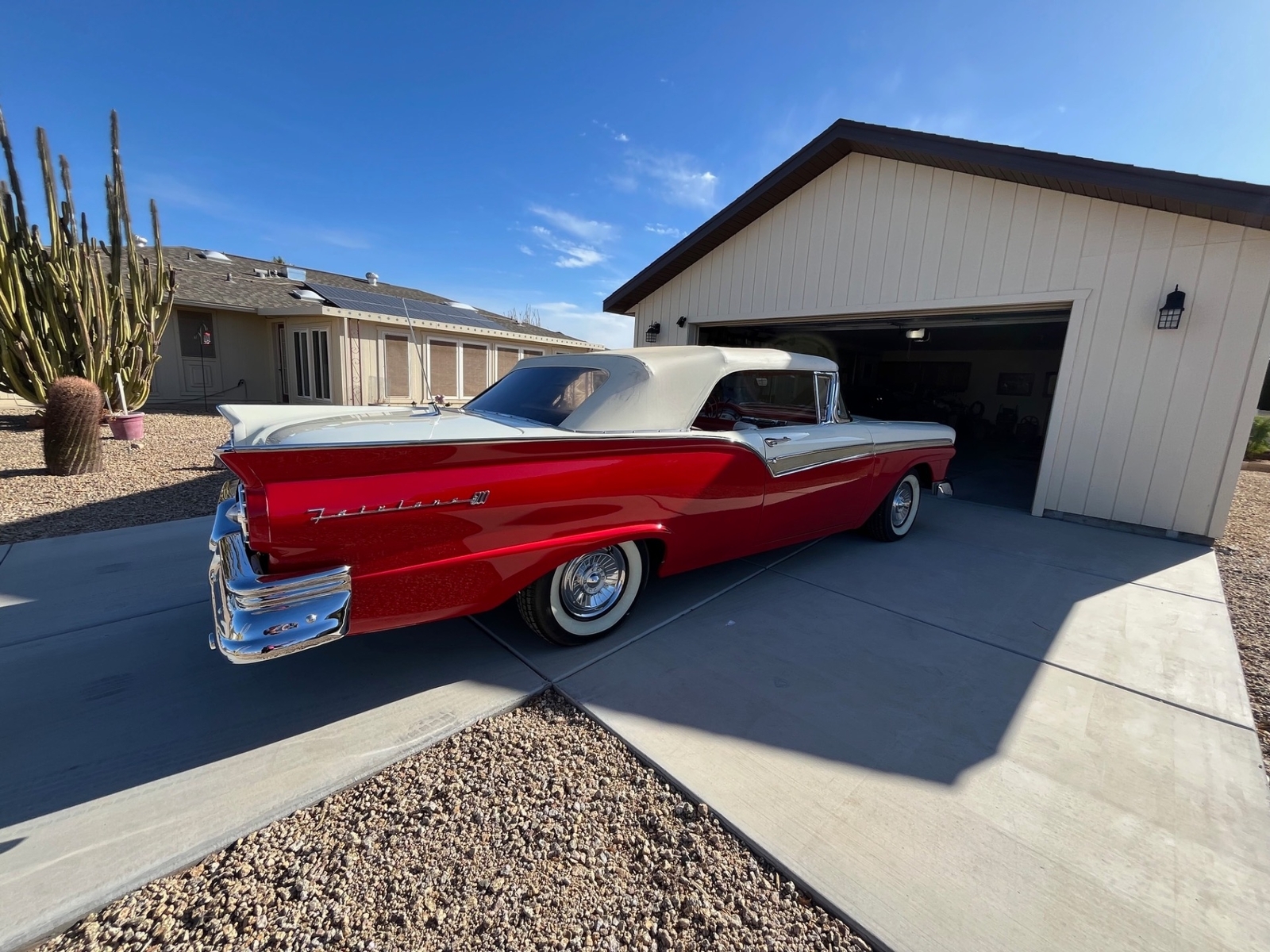 Ford-Fairlane-1957-Convertible-2