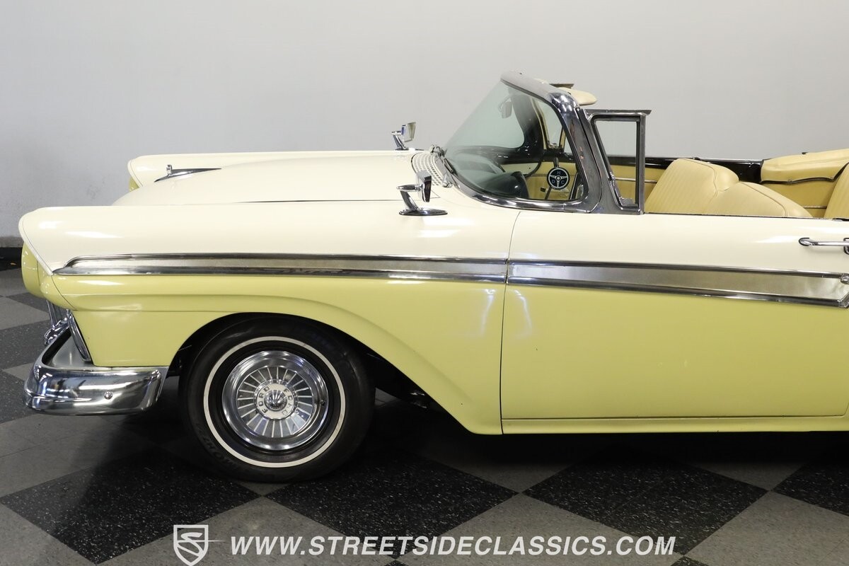 Ford-Fairlane-1957-Convertible-22
