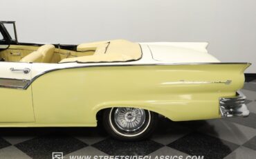 Ford-Fairlane-1957-Convertible-23
